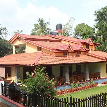 Whistling Woods Farm Stay Кушалнаґар Екстер'єр фото